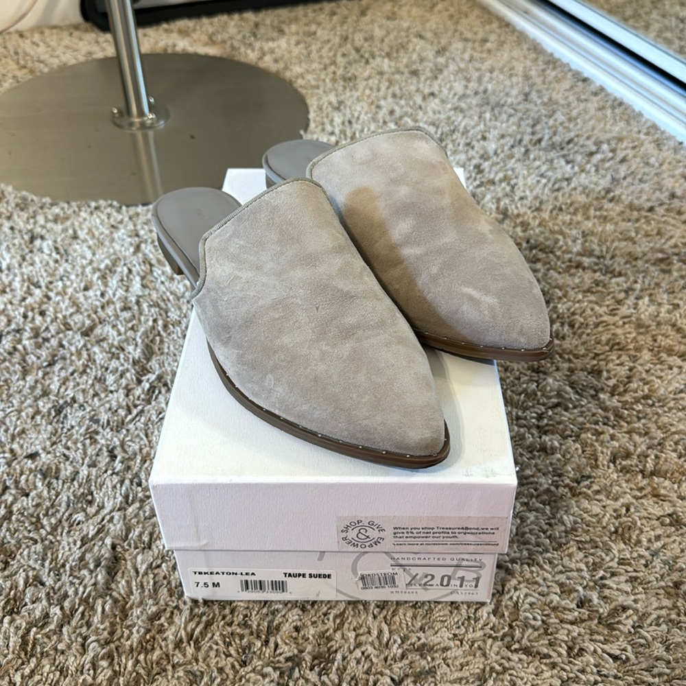 Treasure & Bond Slip On Flats In Taupe Suede